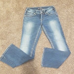 Silver Suki Jeans in boot cut style size 26